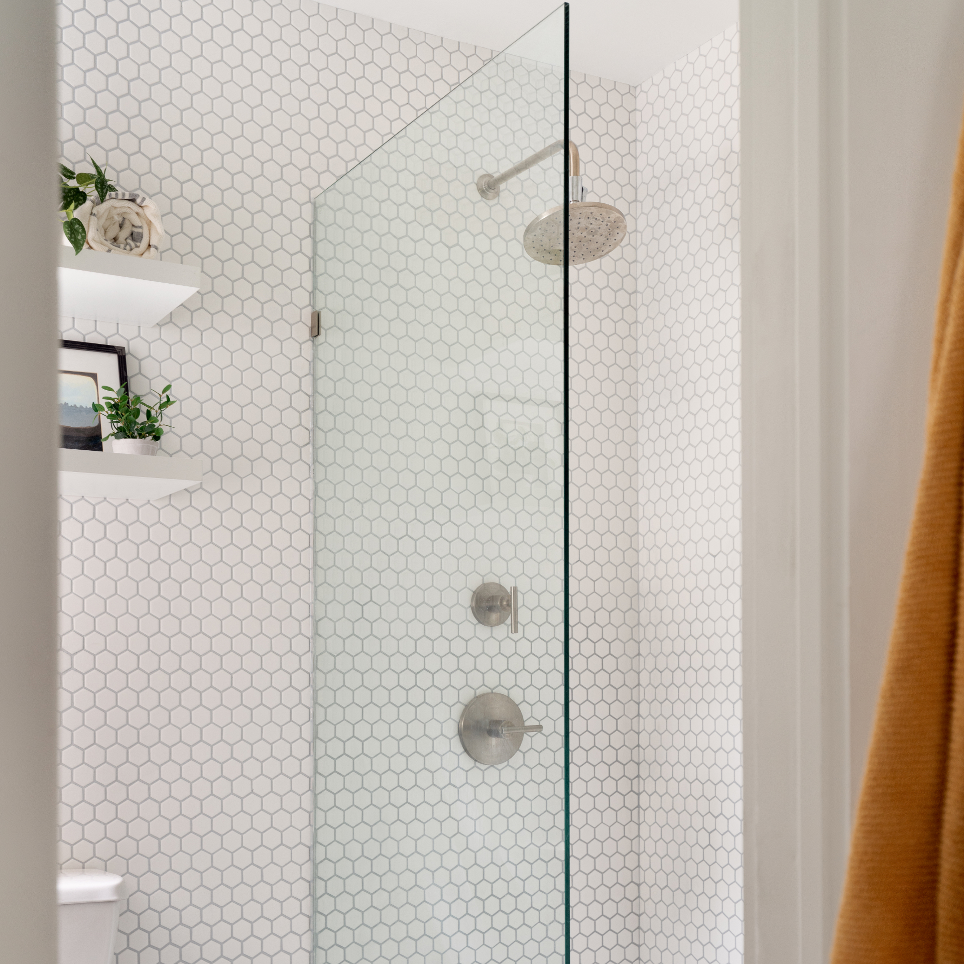 What Size Tile is Best for a Small Bathroom?